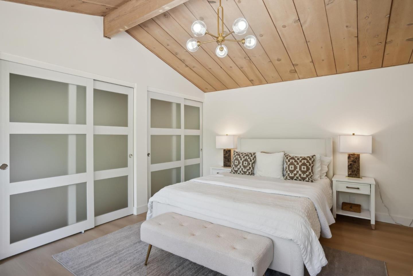 Detail Gallery Image 19 of 43 For 2047 Sharon Rd, Menlo Park,  CA 94025 - 3 Beds | 2 Baths