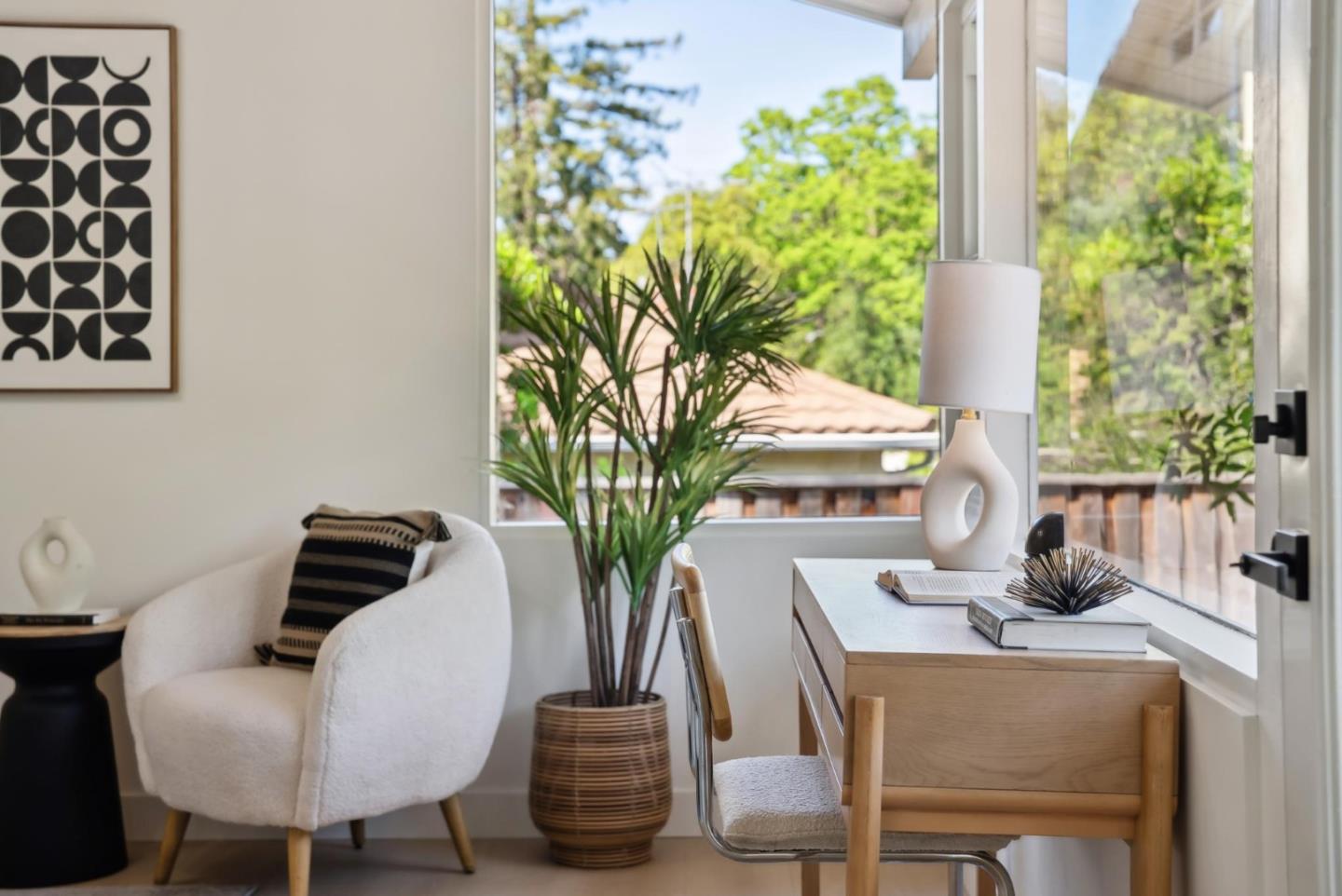 Detail Gallery Image 23 of 43 For 2047 Sharon Rd, Menlo Park,  CA 94025 - 3 Beds | 2 Baths