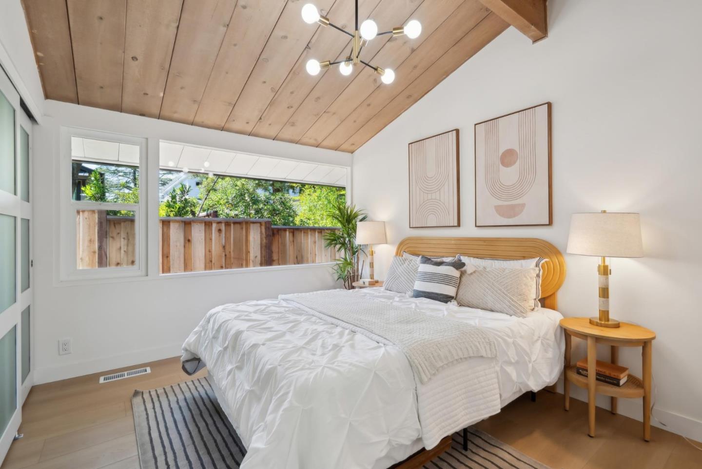 Detail Gallery Image 28 of 43 For 2047 Sharon Rd, Menlo Park,  CA 94025 - 3 Beds | 2 Baths