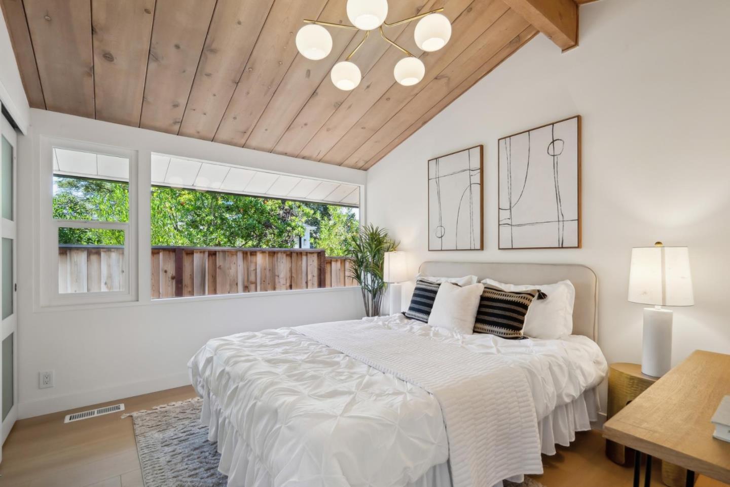 Detail Gallery Image 30 of 43 For 2047 Sharon Rd, Menlo Park,  CA 94025 - 3 Beds | 2 Baths