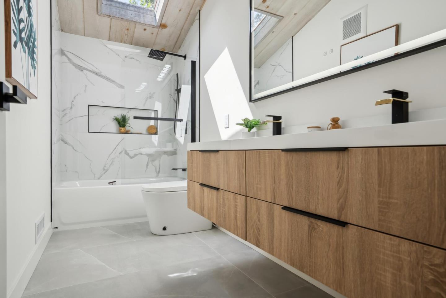 Detail Gallery Image 35 of 43 For 2047 Sharon Rd, Menlo Park,  CA 94025 - 3 Beds | 2 Baths