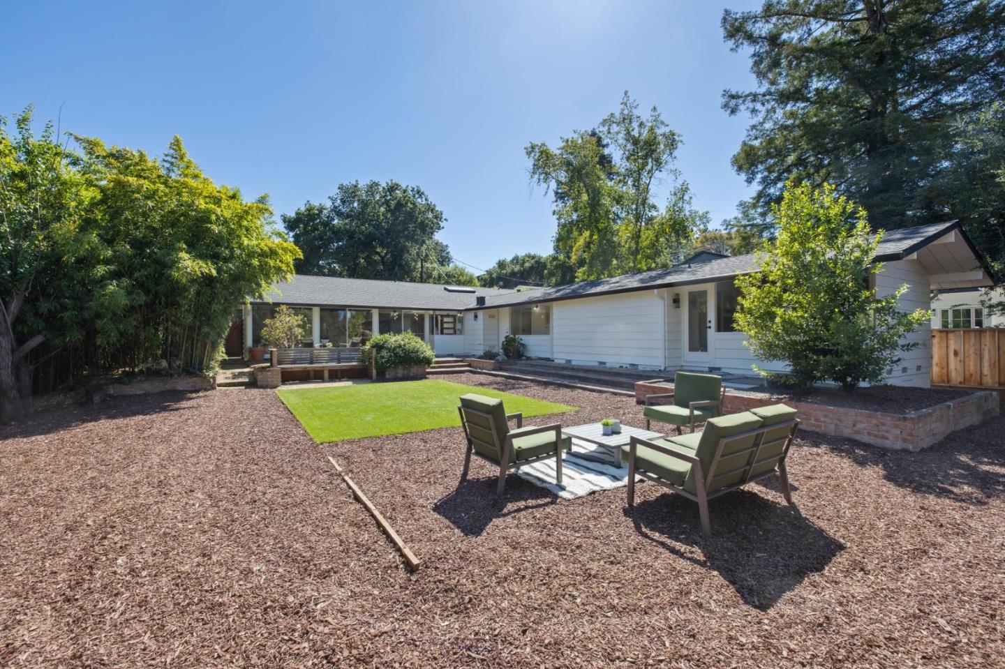 Detail Gallery Image 38 of 43 For 2047 Sharon Rd, Menlo Park,  CA 94025 - 3 Beds | 2 Baths