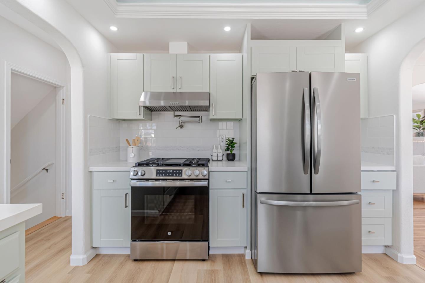 Detail Gallery Image 12 of 40 For 2744 Rheem Ave, Richmond,  CA 94804 - 4 Beds | 2 Baths