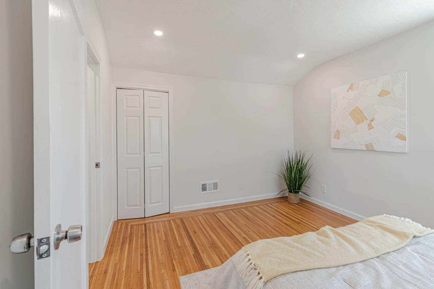 Detail Gallery Image 21 of 40 For 2744 Rheem Ave, Richmond,  CA 94804 - 4 Beds | 2 Baths