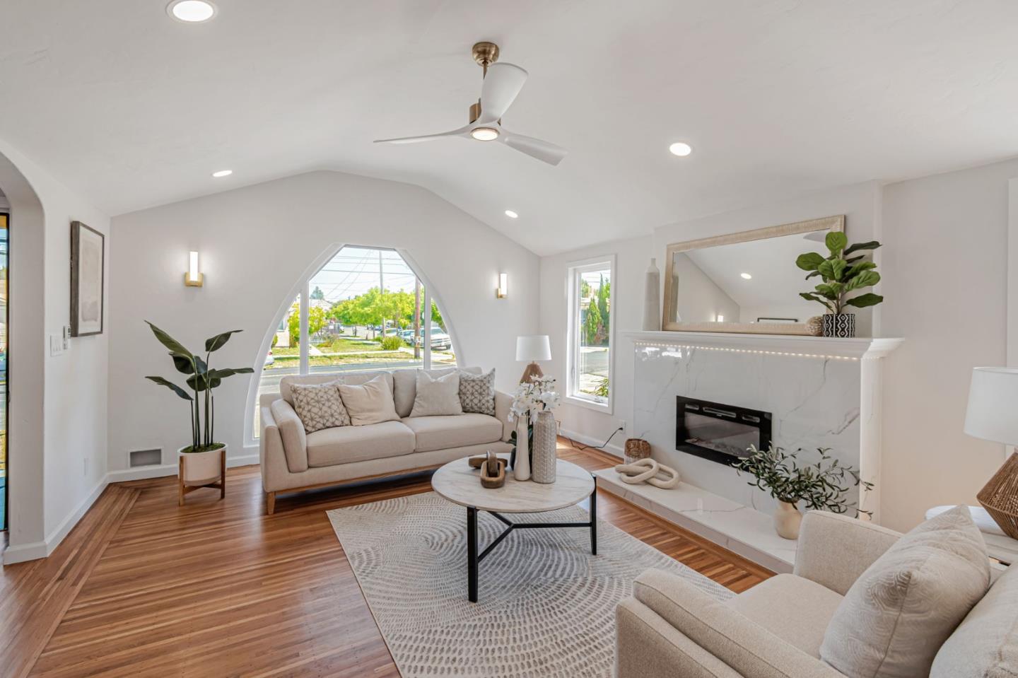Detail Gallery Image 8 of 40 For 2744 Rheem Ave, Richmond,  CA 94804 - 4 Beds | 2 Baths