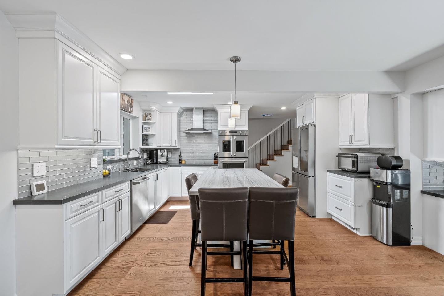 Detail Gallery Image 11 of 54 For 5472 Laura Dr, San Jose,  CA 95124 - 5 Beds | 4 Baths