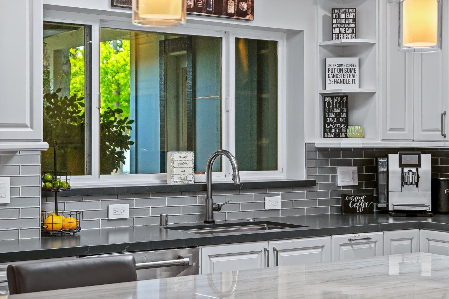 Detail Gallery Image 17 of 54 For 5472 Laura Dr, San Jose,  CA 95124 - 5 Beds | 4 Baths