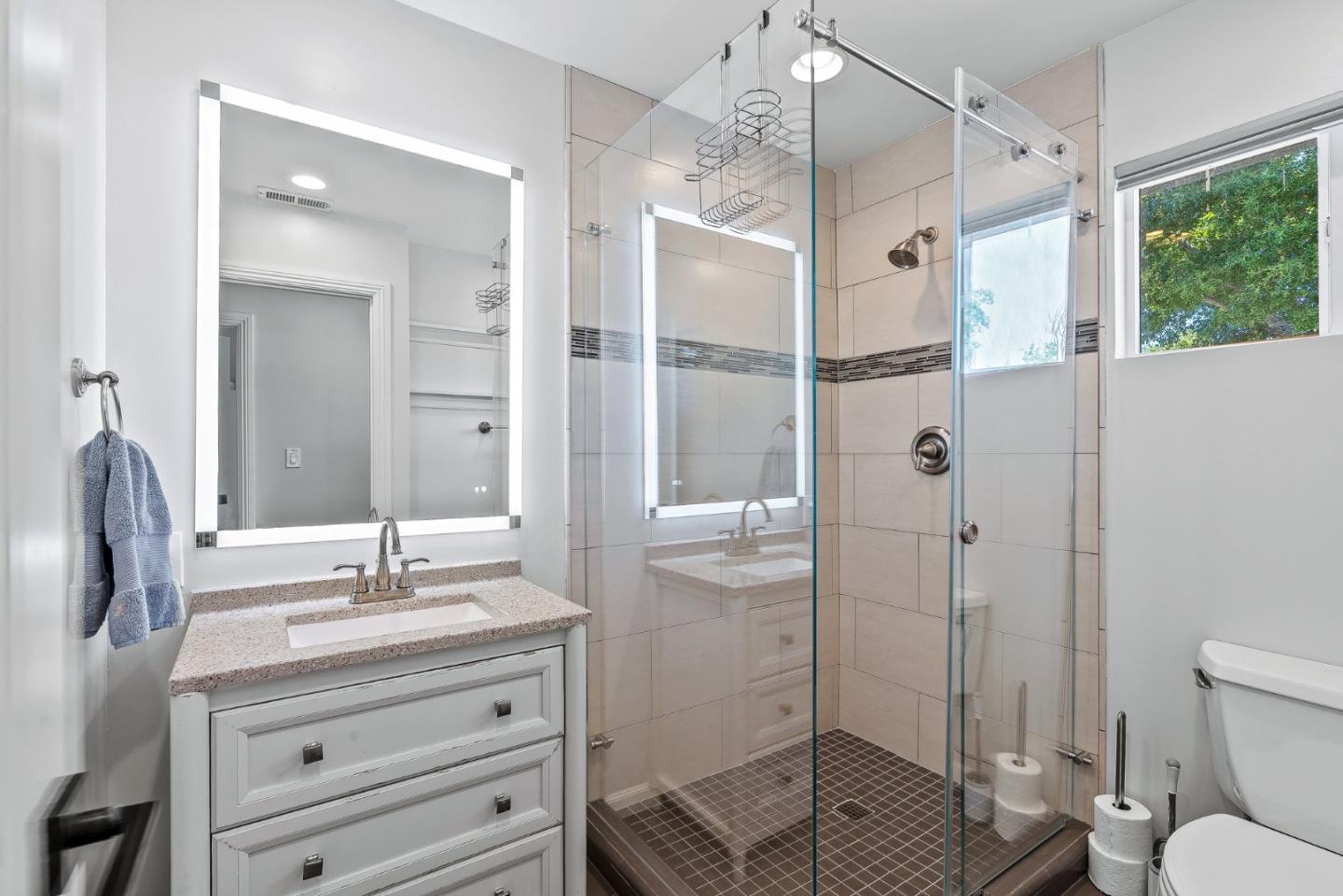 Detail Gallery Image 32 of 54 For 5472 Laura Dr, San Jose,  CA 95124 - 5 Beds | 4 Baths