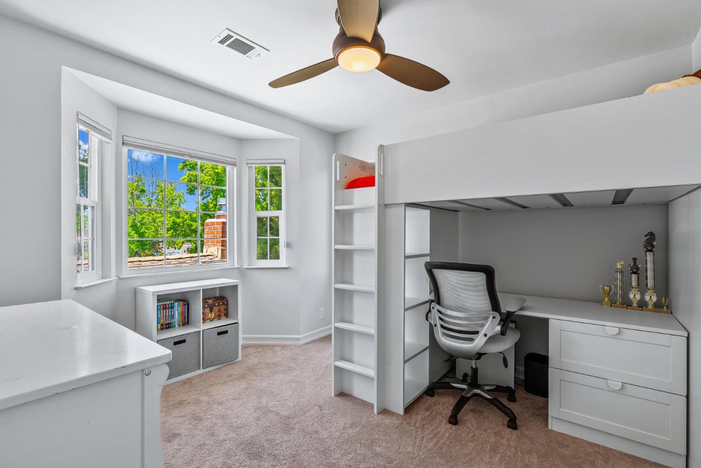 Detail Gallery Image 33 of 54 For 5472 Laura Dr, San Jose,  CA 95124 - 5 Beds | 4 Baths