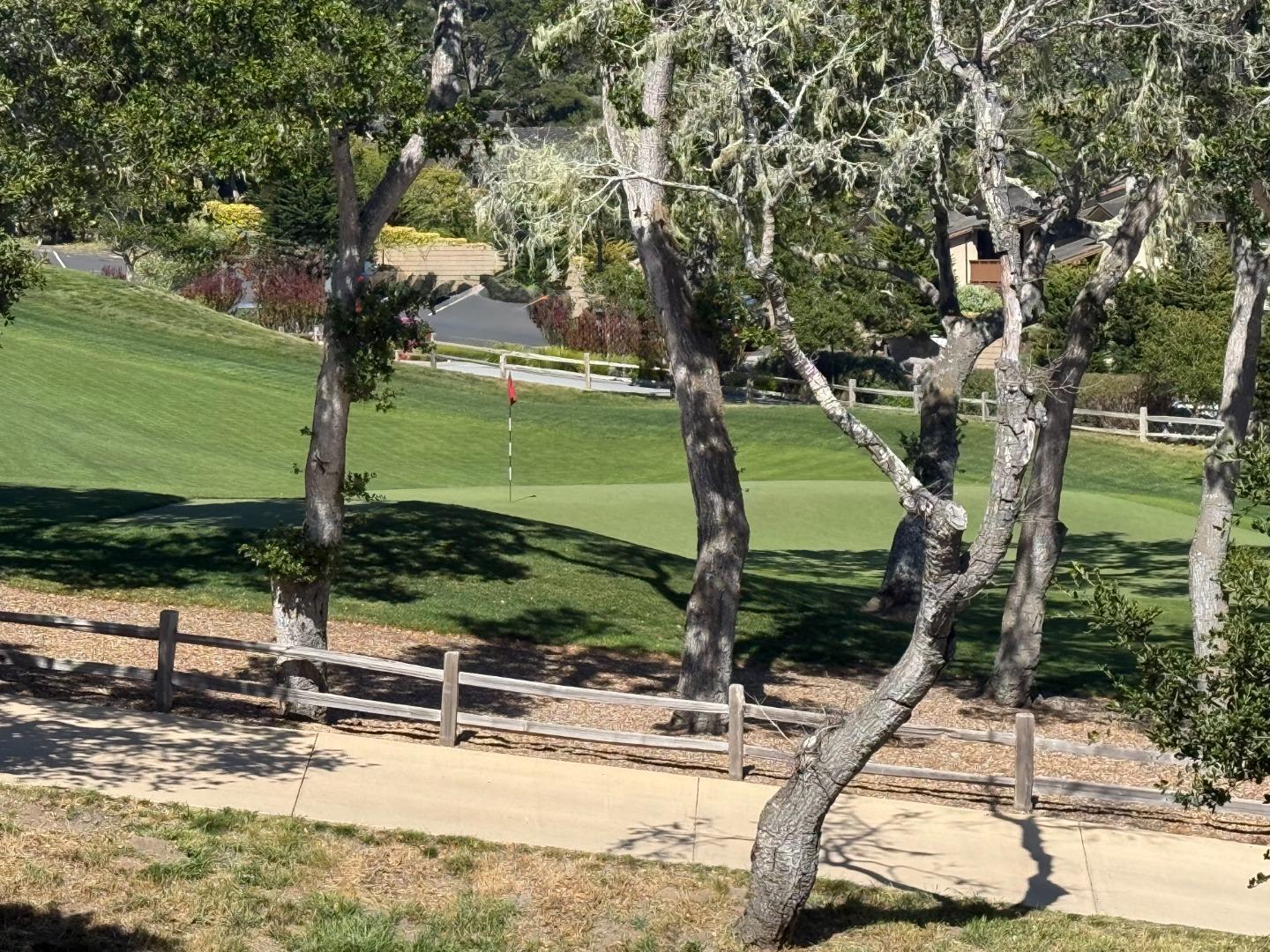 Detail Gallery Image 12 of 35 For 3307 17 Mile Dr #4,  Pebble Beach,  CA 93953 - 3 Beds | 3/1 Baths