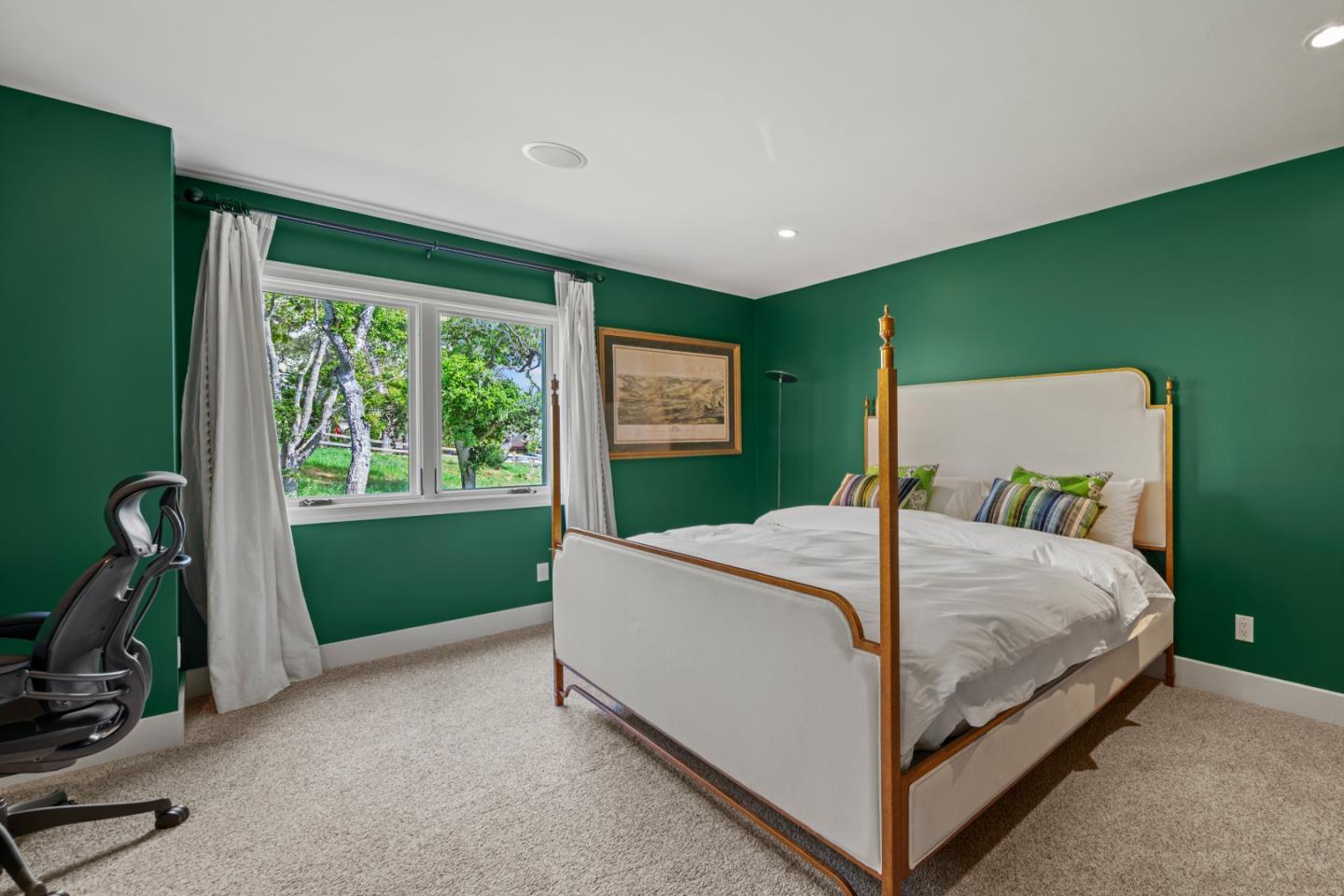 Detail Gallery Image 24 of 35 For 3307 17 Mile Dr #4,  Pebble Beach,  CA 93953 - 3 Beds | 3/1 Baths