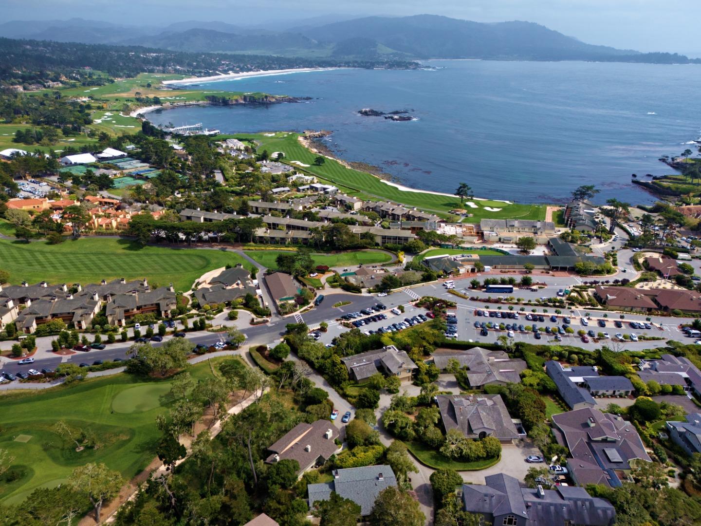 Detail Gallery Image 28 of 35 For 3307 17 Mile Dr #4,  Pebble Beach,  CA 93953 - 3 Beds | 3/1 Baths