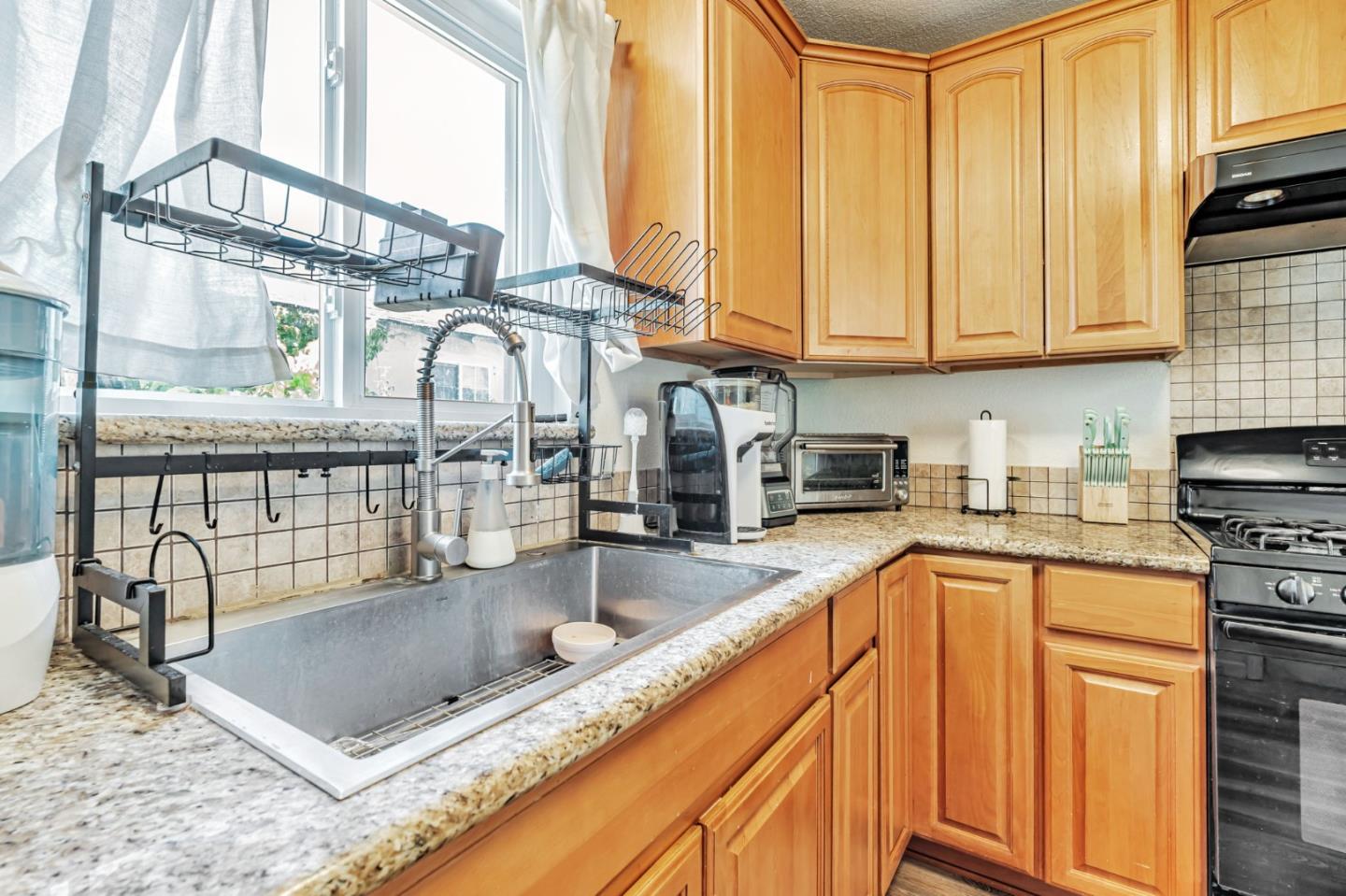 Detail Gallery Image 15 of 36 For 2105 Geneva Dr, Modesto,  CA 95350 - 3 Beds | 2 Baths