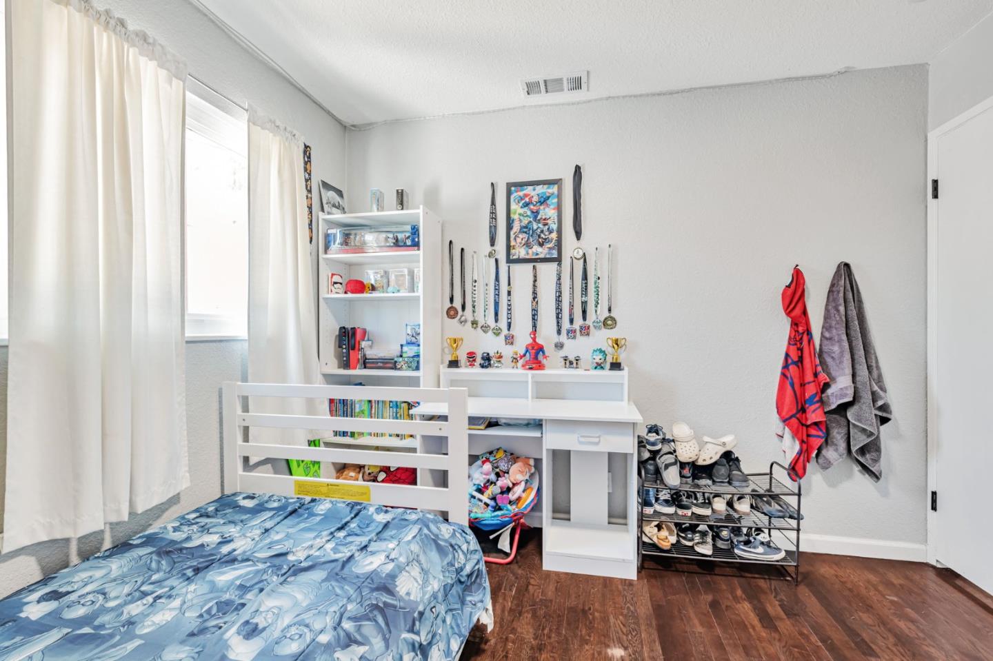 Detail Gallery Image 18 of 36 For 2105 Geneva Dr, Modesto,  CA 95350 - 3 Beds | 2 Baths
