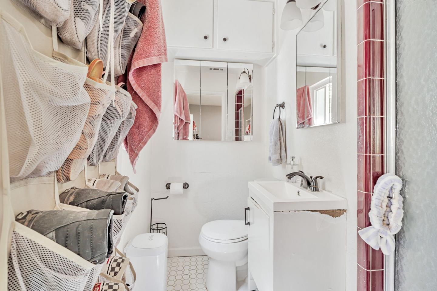 Detail Gallery Image 27 of 36 For 2105 Geneva Dr, Modesto,  CA 95350 - 3 Beds | 2 Baths