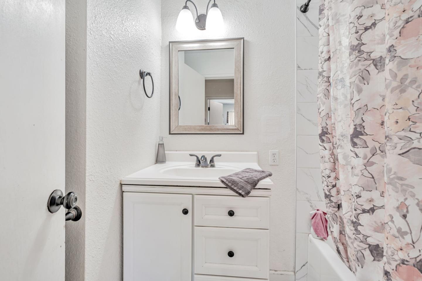 Detail Gallery Image 29 of 36 For 2105 Geneva Dr, Modesto,  CA 95350 - 3 Beds | 2 Baths