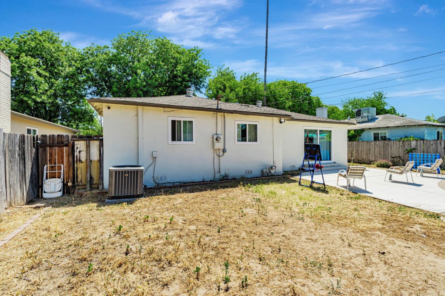 Detail Gallery Image 33 of 36 For 2105 Geneva Dr, Modesto,  CA 95350 - 3 Beds | 2 Baths