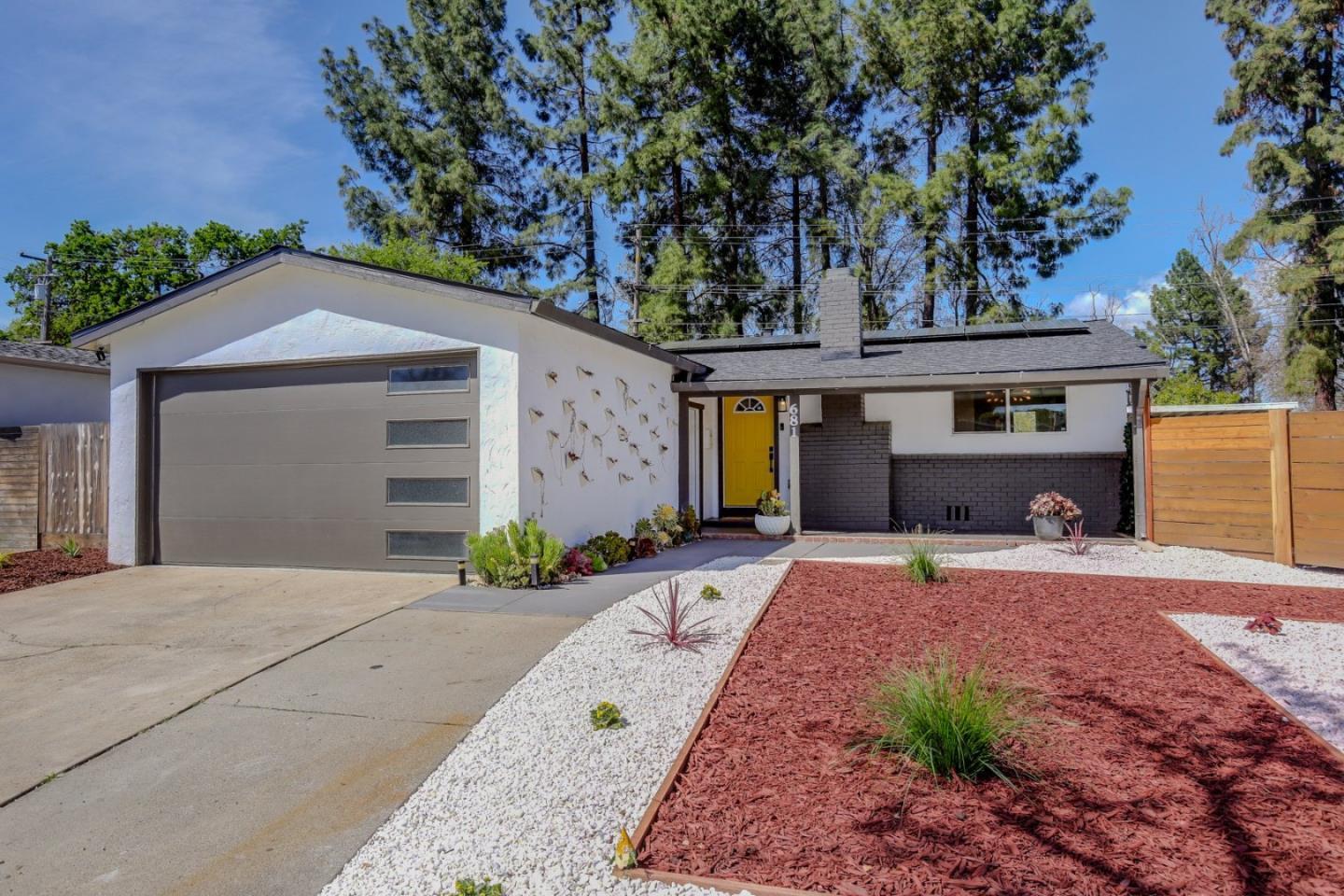 Detail Gallery Image 11 of 55 For 681 Arnold Dr, Gilroy,  CA 95020 - 3 Beds | 1/1 Baths