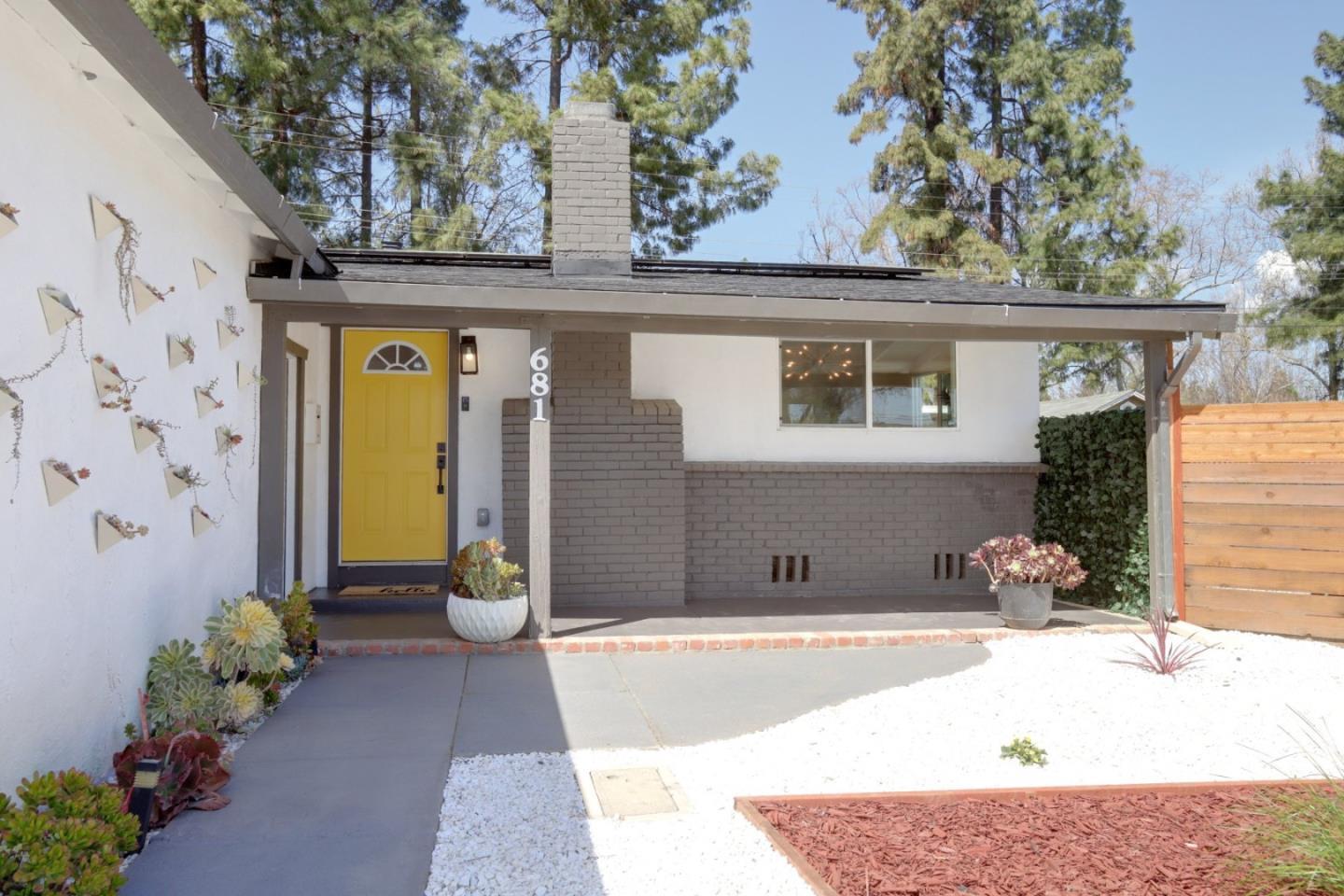 Detail Gallery Image 12 of 55 For 681 Arnold Dr, Gilroy,  CA 95020 - 3 Beds | 1/1 Baths