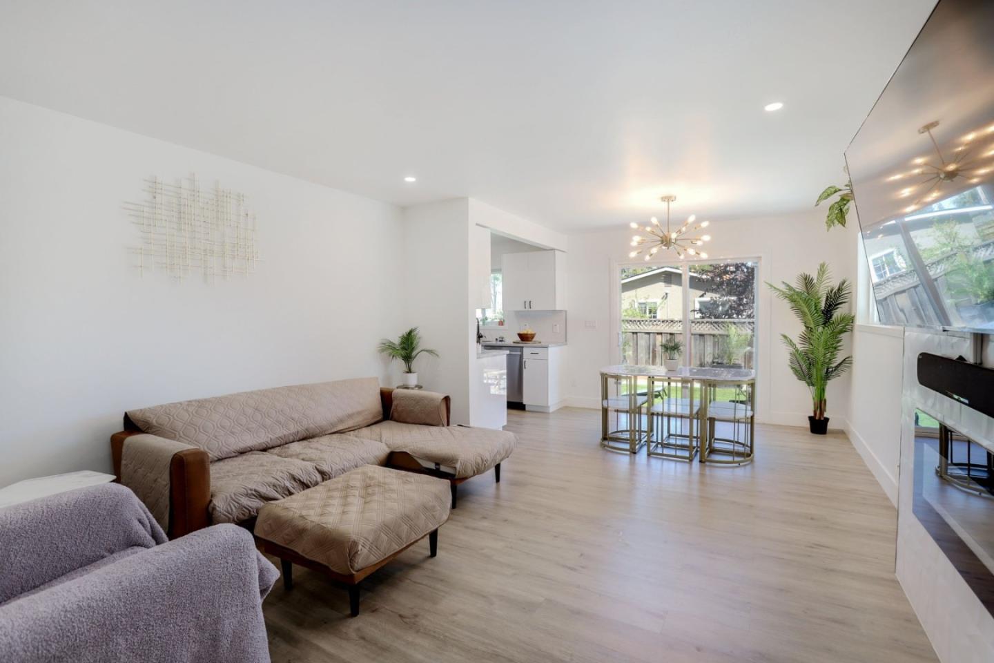 Detail Gallery Image 13 of 55 For 681 Arnold Dr, Gilroy,  CA 95020 - 3 Beds | 1/1 Baths