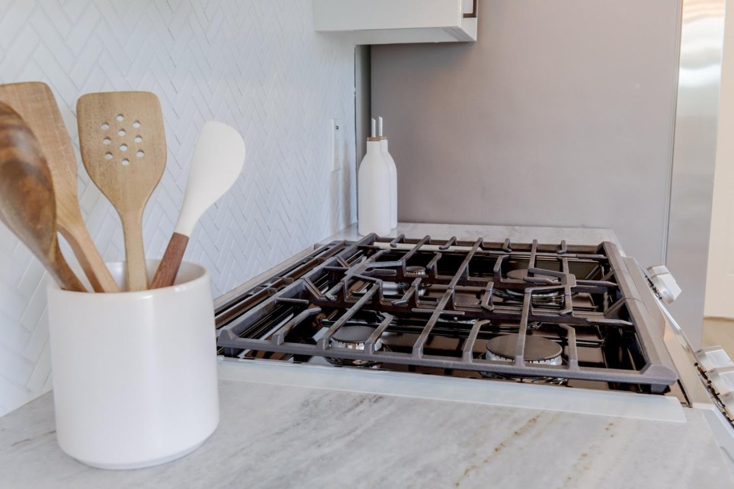 Detail Gallery Image 22 of 55 For 681 Arnold Dr, Gilroy,  CA 95020 - 3 Beds | 1/1 Baths
