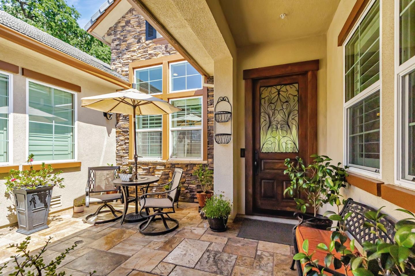 Detail Gallery Image 10 of 171 For 1861 Carob Ct, Gilroy,  CA 95020 - 4 Beds | 3 Baths