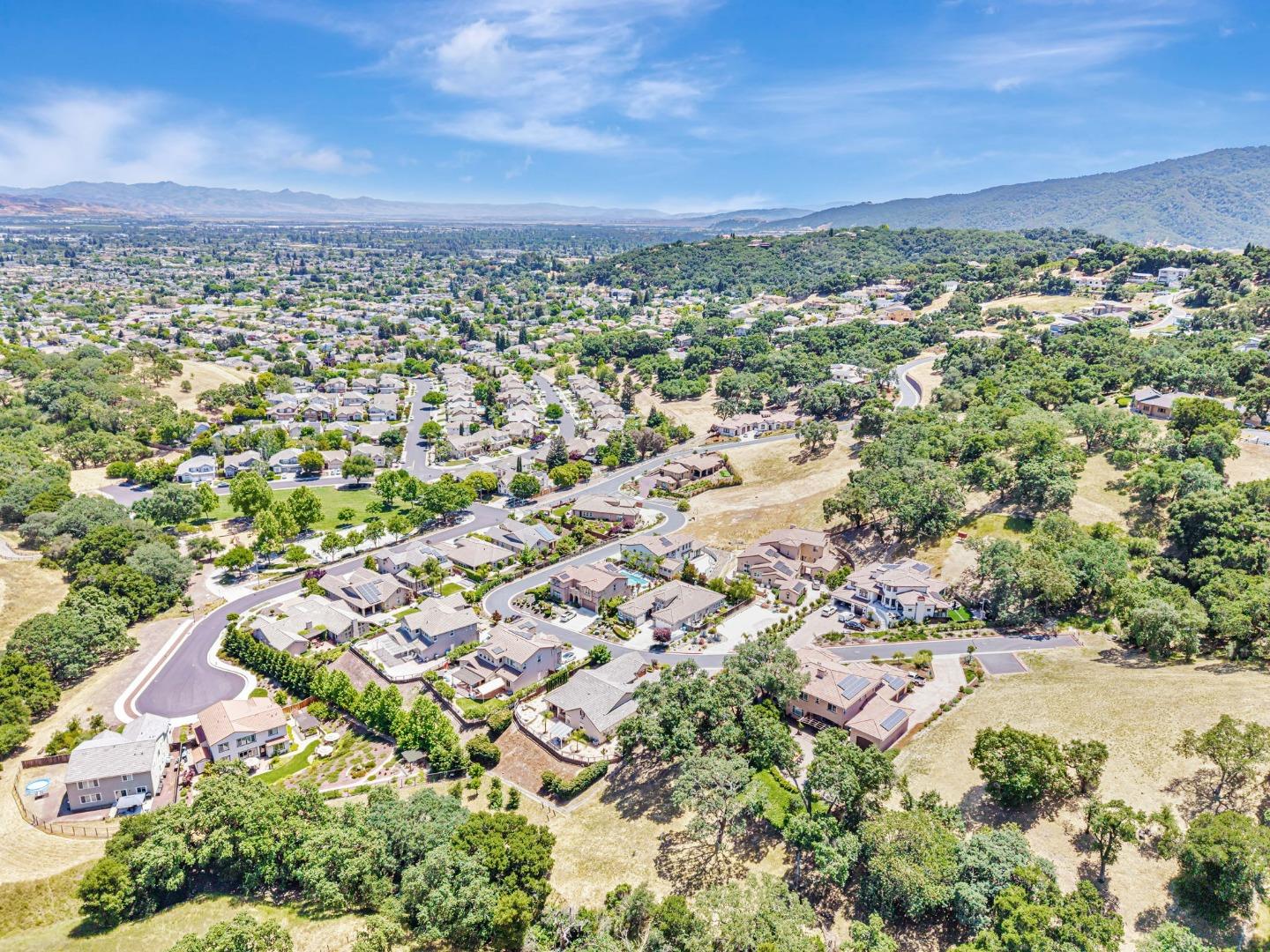 Detail Gallery Image 100 of 171 For 1861 Carob Ct, Gilroy,  CA 95020 - 4 Beds | 3 Baths