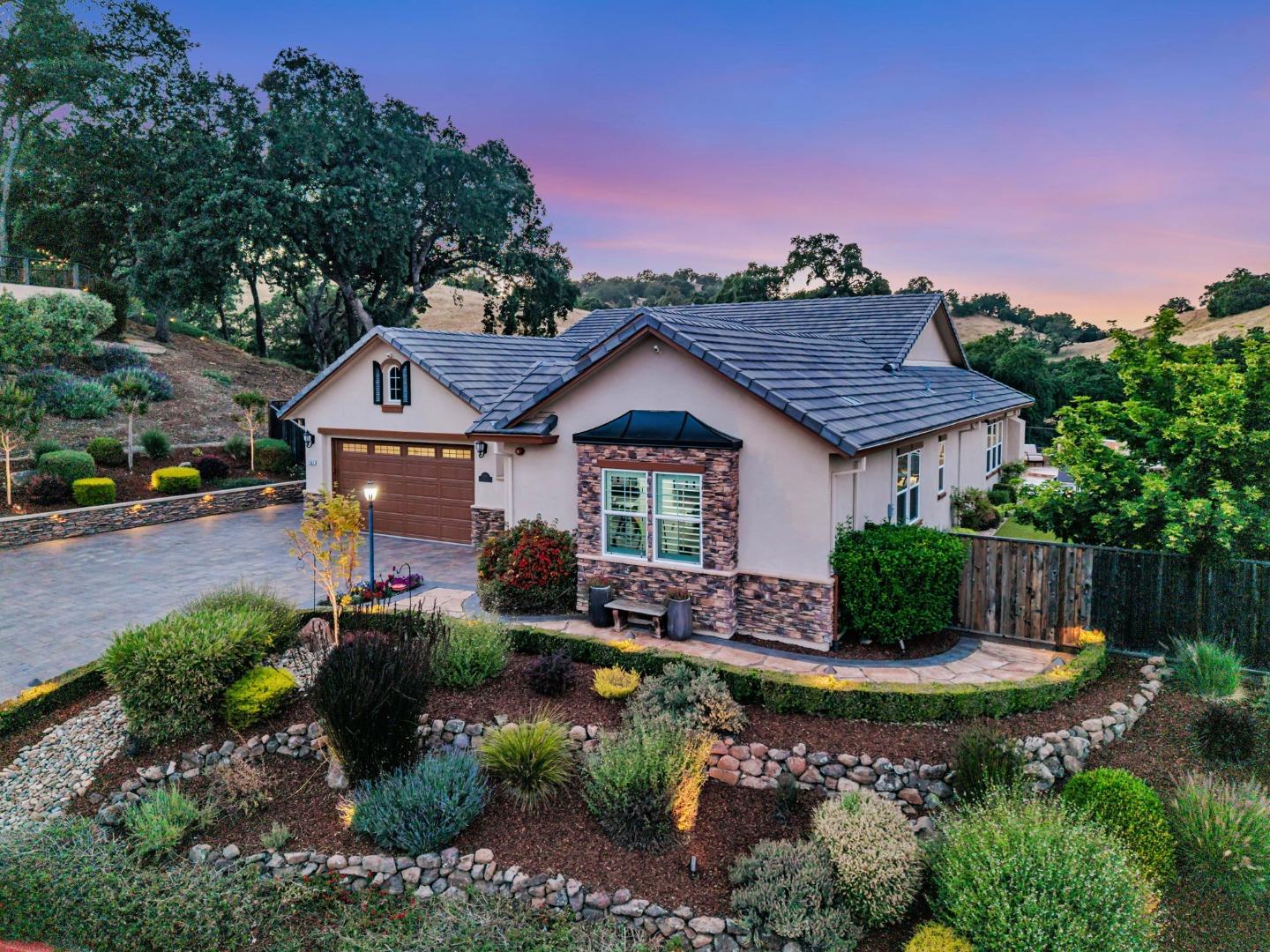 Detail Gallery Image 108 of 171 For 1861 Carob Ct, Gilroy,  CA 95020 - 4 Beds | 3 Baths