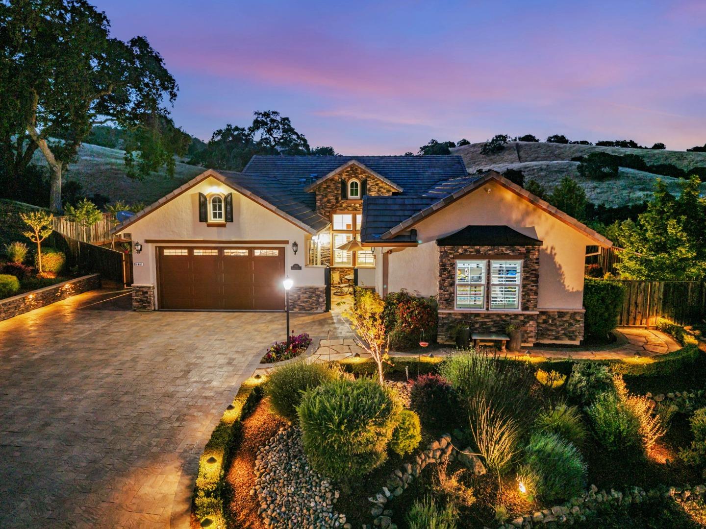 Detail Gallery Image 126 of 171 For 1861 Carob Ct, Gilroy,  CA 95020 - 4 Beds | 3 Baths