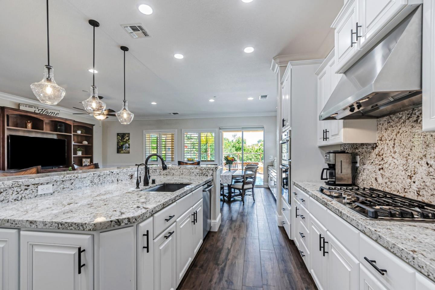 Detail Gallery Image 23 of 171 For 1861 Carob Ct, Gilroy,  CA 95020 - 4 Beds | 3 Baths