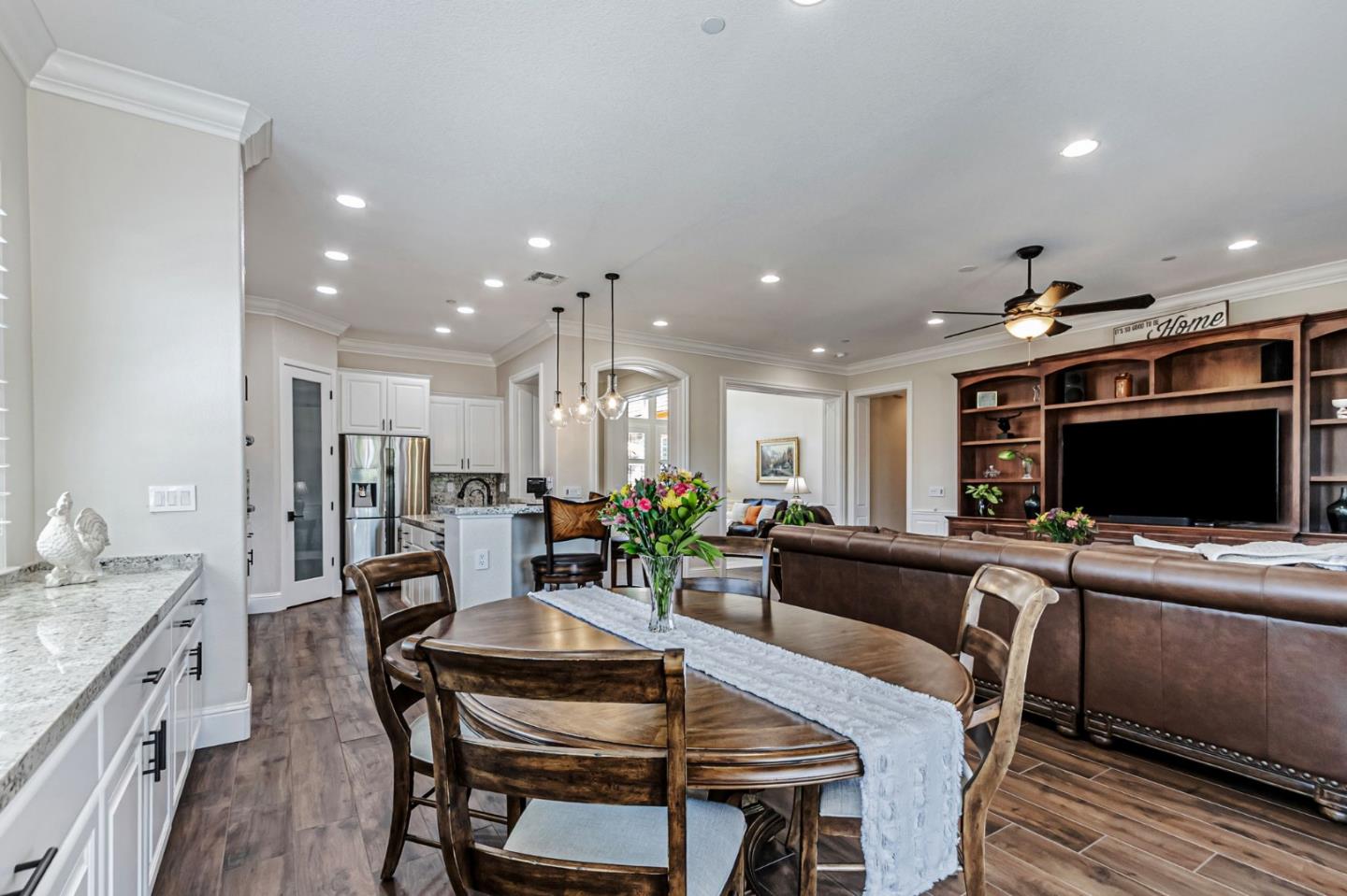 Detail Gallery Image 26 of 171 For 1861 Carob Ct, Gilroy,  CA 95020 - 4 Beds | 3 Baths
