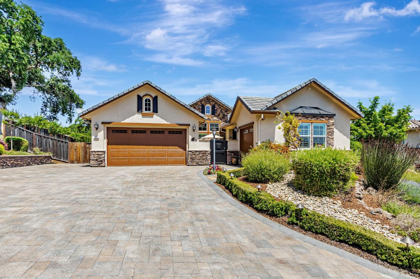 Detail Gallery Image 5 of 171 For 1861 Carob Ct, Gilroy,  CA 95020 - 4 Beds | 3 Baths