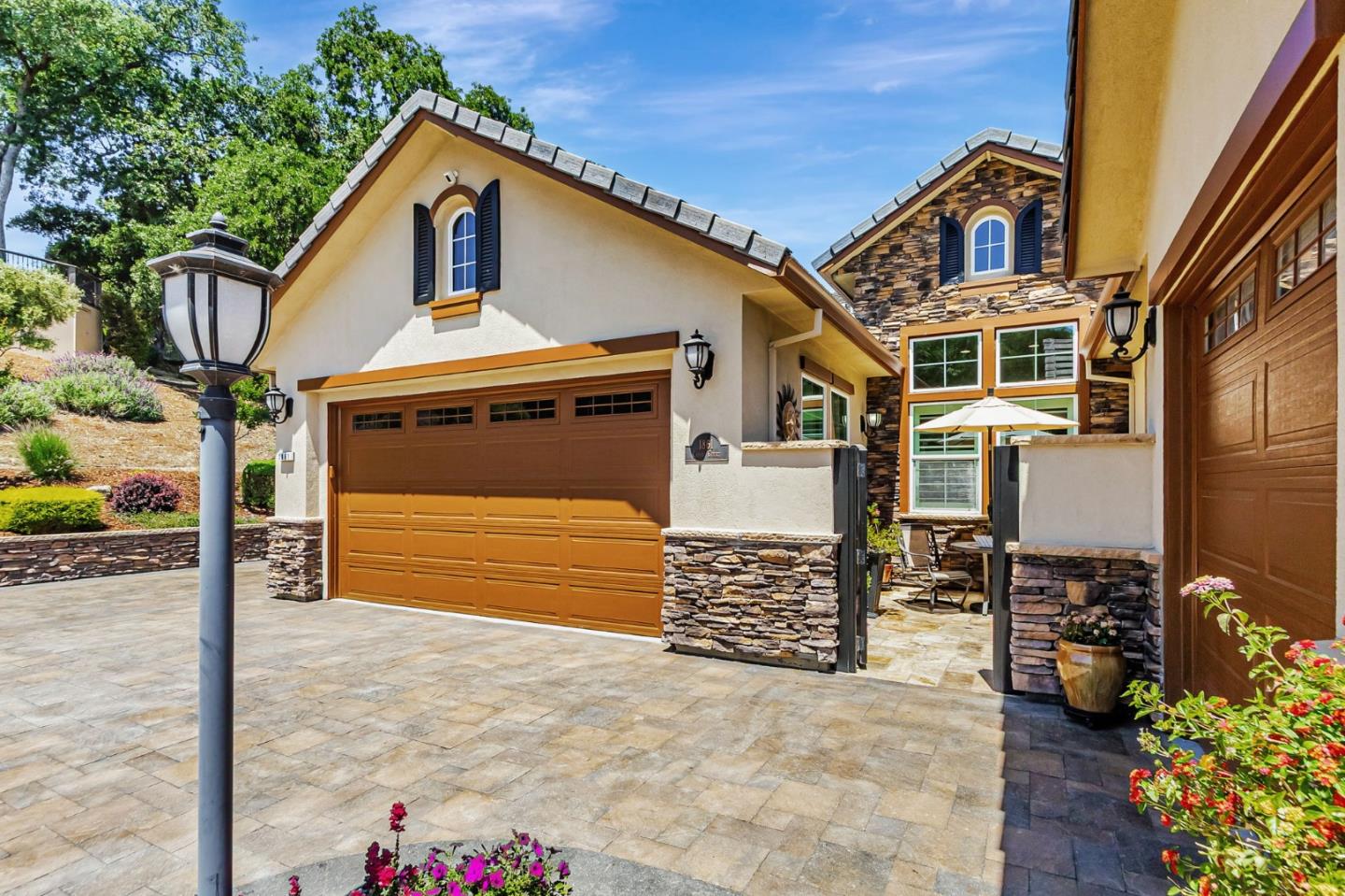 Detail Gallery Image 8 of 171 For 1861 Carob Ct, Gilroy,  CA 95020 - 4 Beds | 3 Baths