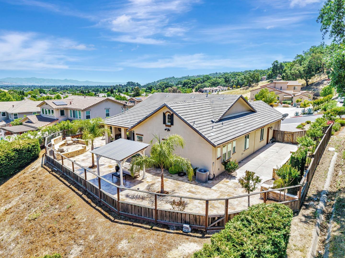 Detail Gallery Image 85 of 171 For 1861 Carob Ct, Gilroy,  CA 95020 - 4 Beds | 3 Baths