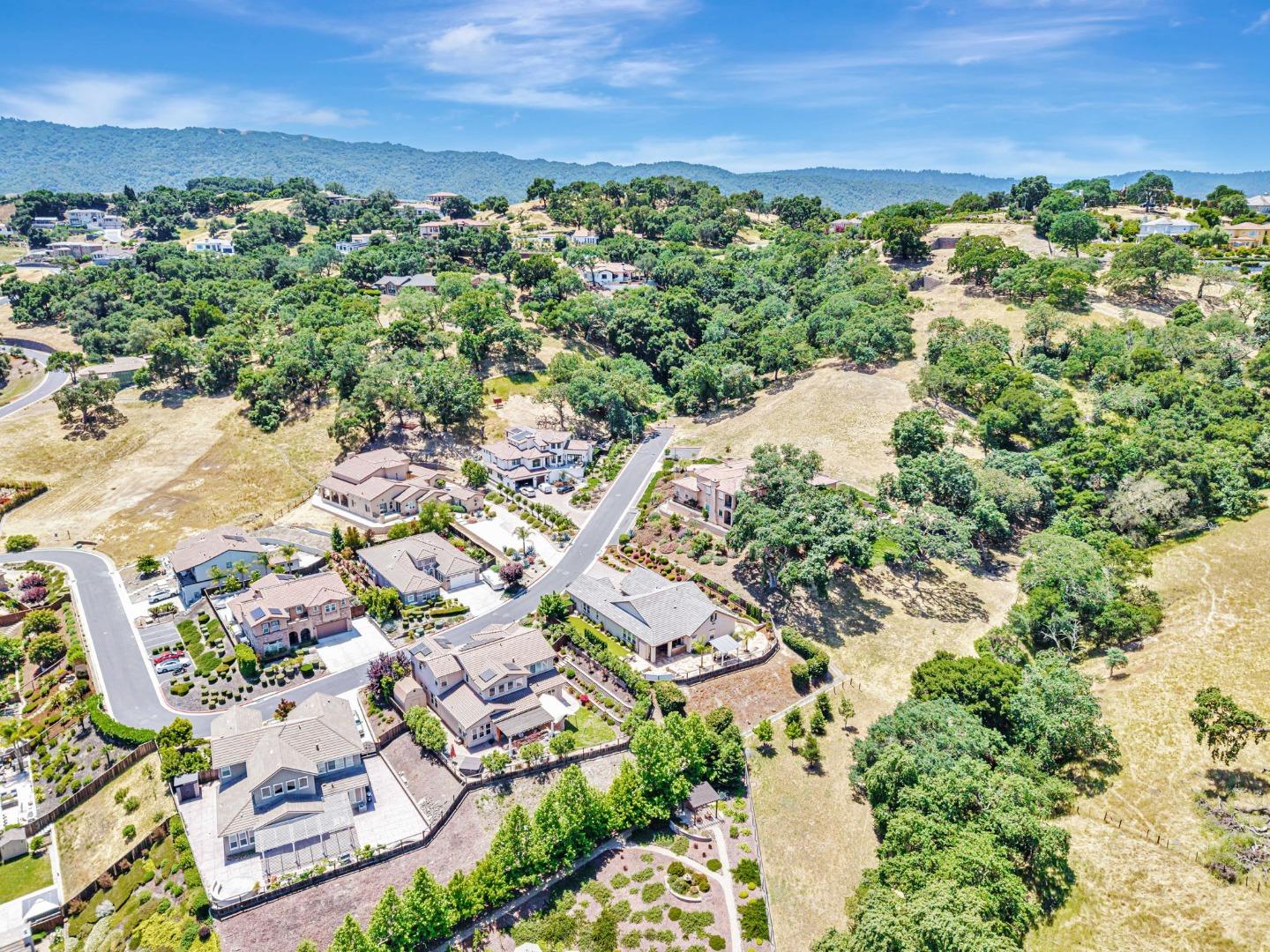 Detail Gallery Image 91 of 171 For 1861 Carob Ct, Gilroy,  CA 95020 - 4 Beds | 3 Baths