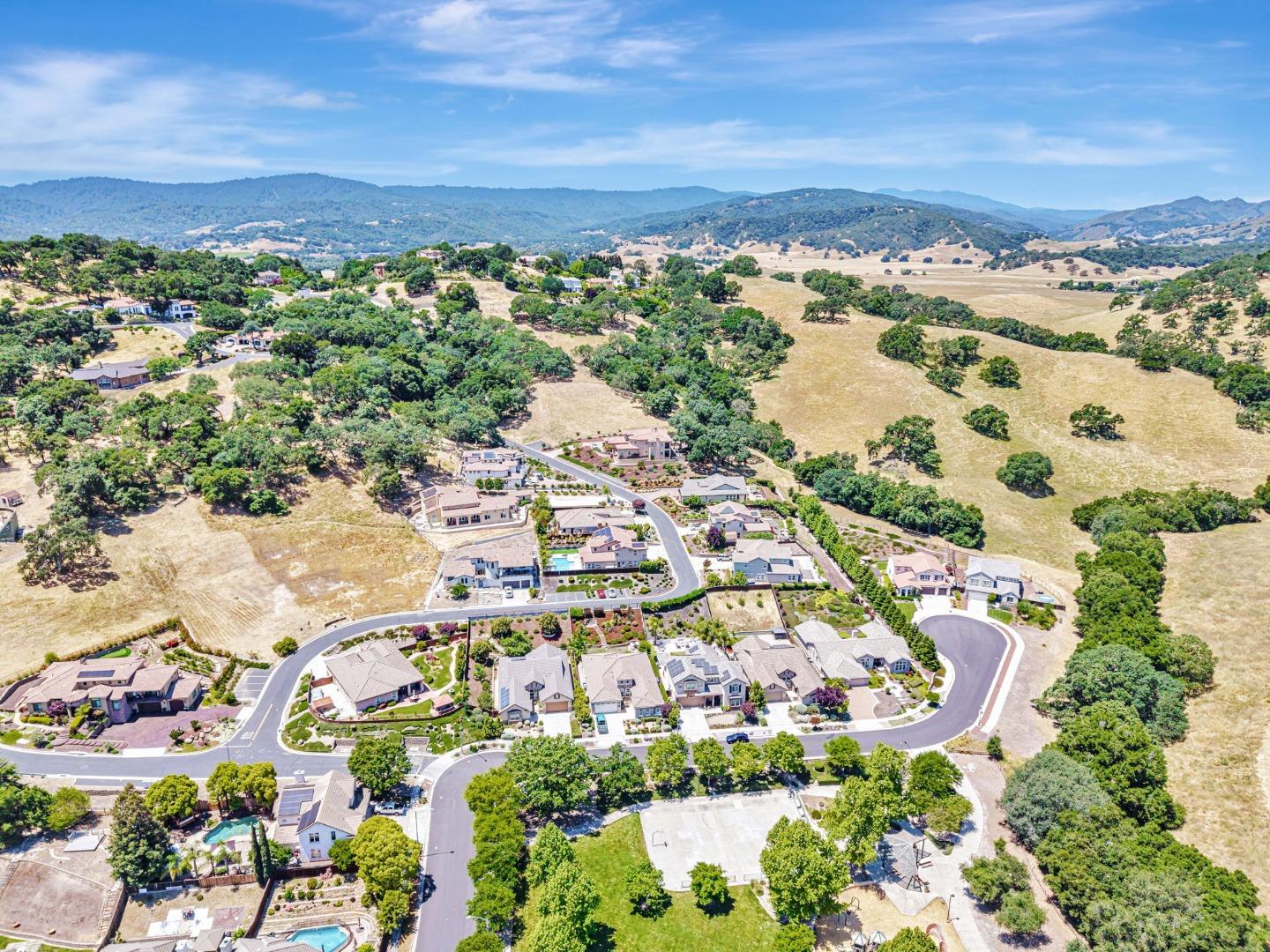 Detail Gallery Image 93 of 171 For 1861 Carob Ct, Gilroy,  CA 95020 - 4 Beds | 3 Baths