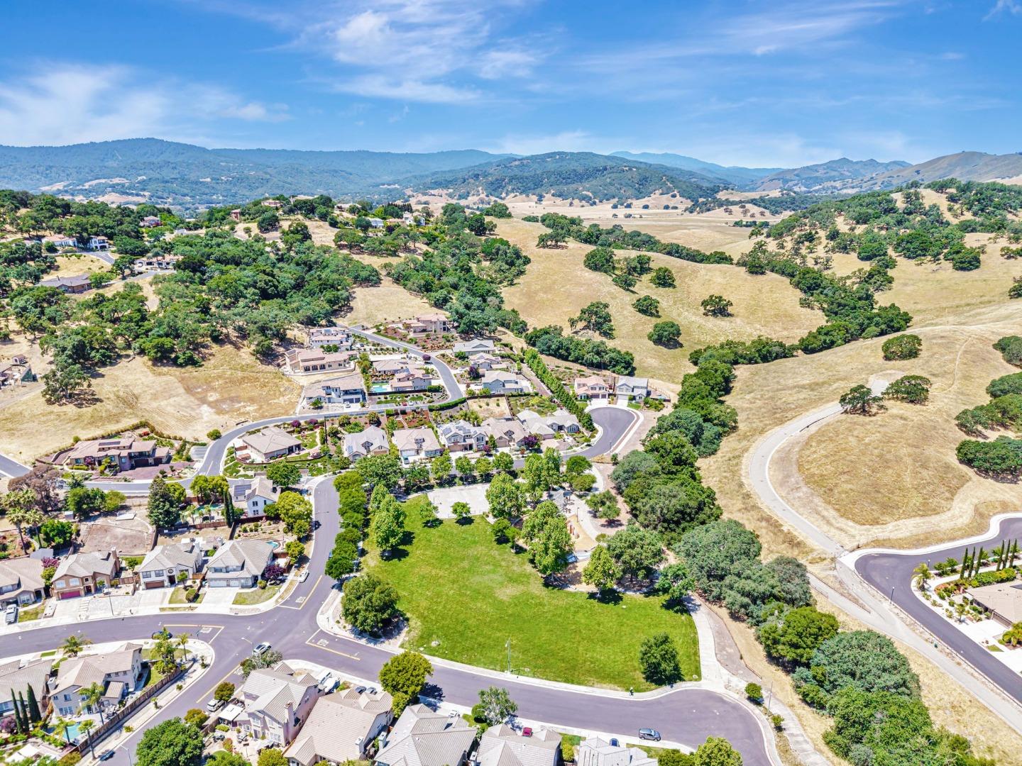 Detail Gallery Image 94 of 171 For 1861 Carob Ct, Gilroy,  CA 95020 - 4 Beds | 3 Baths