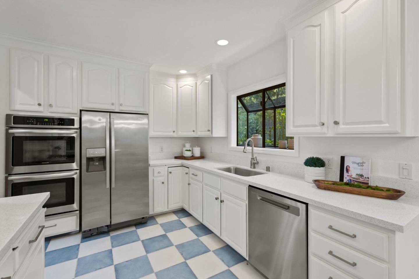 Detail Gallery Image 13 of 49 For 1227 Oak St, San Mateo,  CA 94402 - 4 Beds | 3 Baths