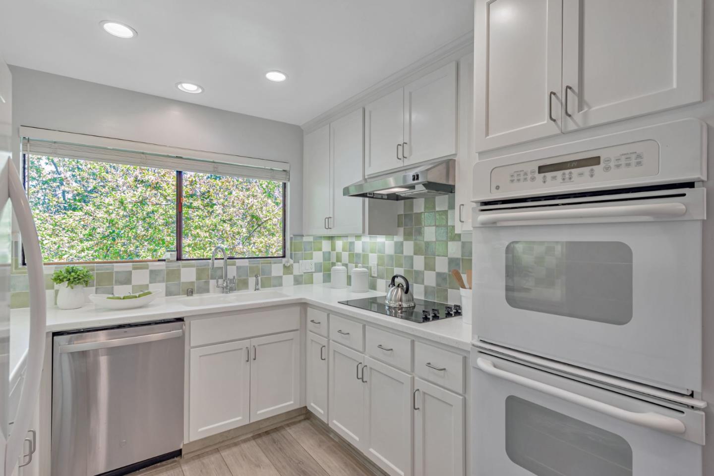 Detail Gallery Image 10 of 47 For 14660 Big Basin Way #C,  Saratoga,  CA 95070 - 3 Beds | 2 Baths