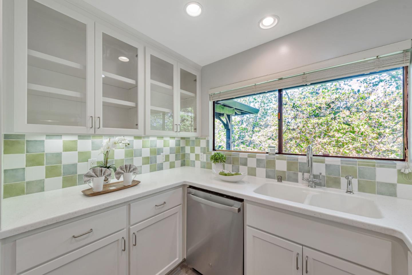 Detail Gallery Image 13 of 47 For 14660 Big Basin Way #C,  Saratoga,  CA 95070 - 3 Beds | 2 Baths