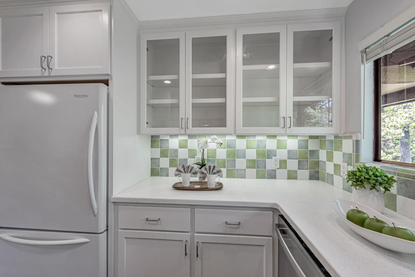 Detail Gallery Image 16 of 47 For 14660 Big Basin Way #C,  Saratoga,  CA 95070 - 3 Beds | 2 Baths