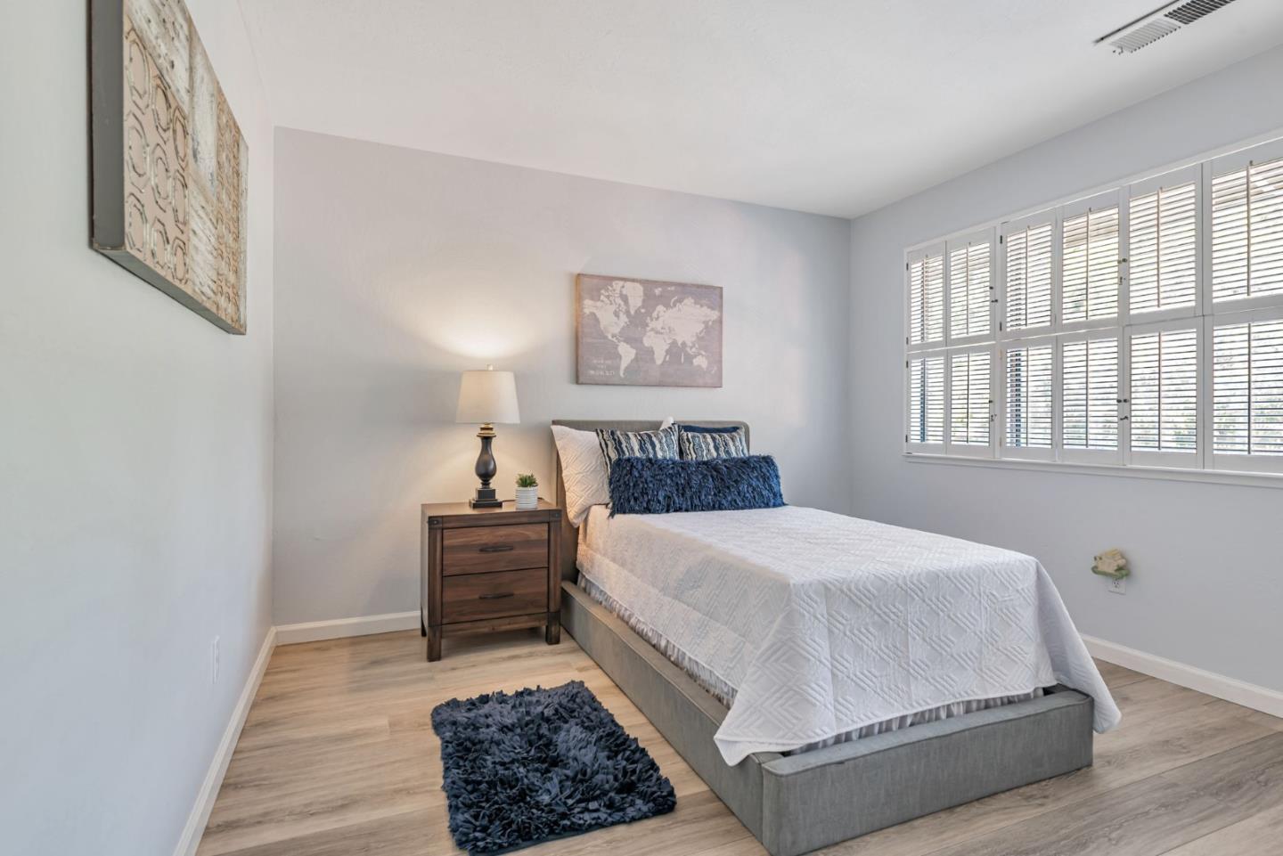 Detail Gallery Image 33 of 47 For 14660 Big Basin Way #C,  Saratoga,  CA 95070 - 3 Beds | 2 Baths