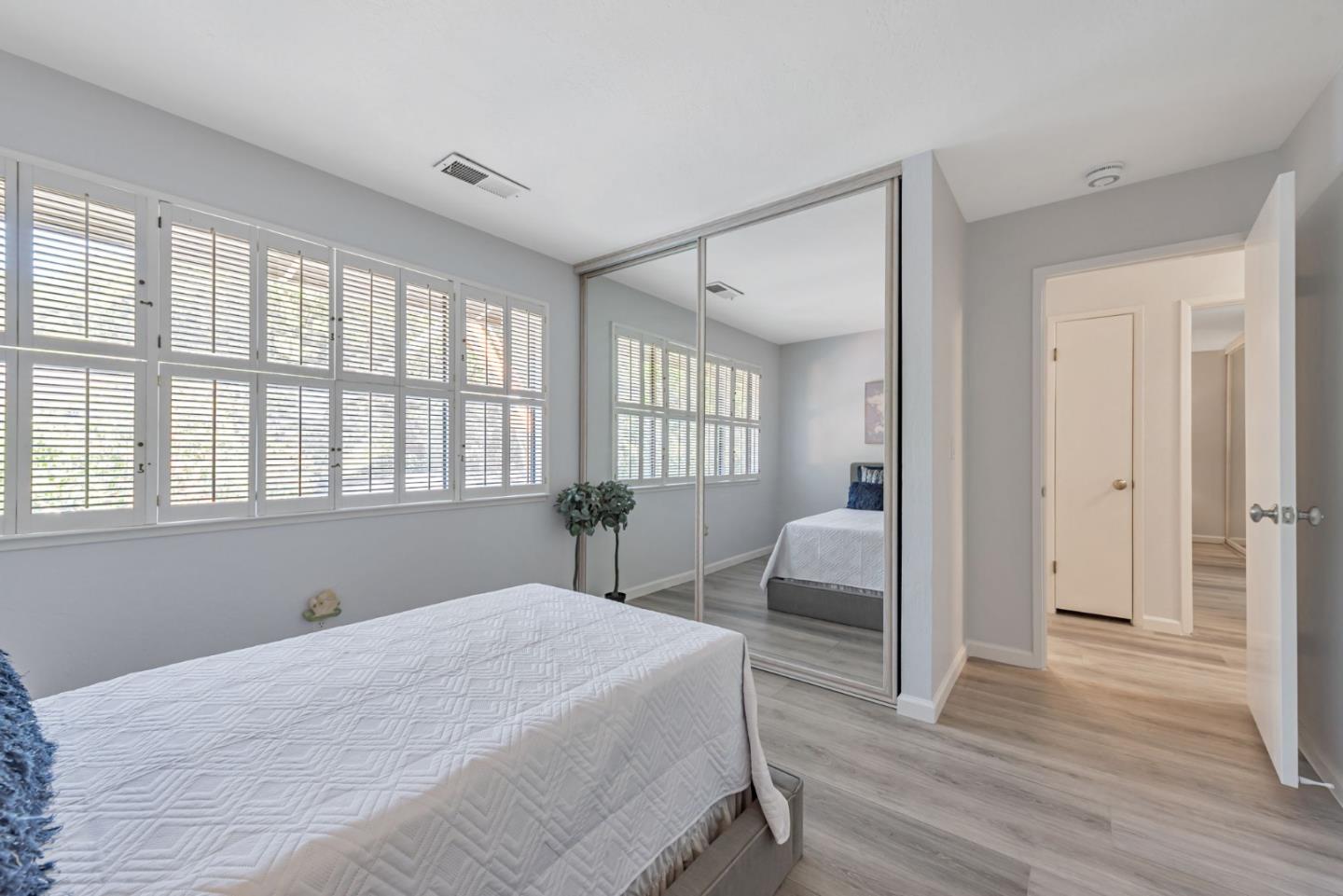 Detail Gallery Image 34 of 47 For 14660 Big Basin Way #C,  Saratoga,  CA 95070 - 3 Beds | 2 Baths