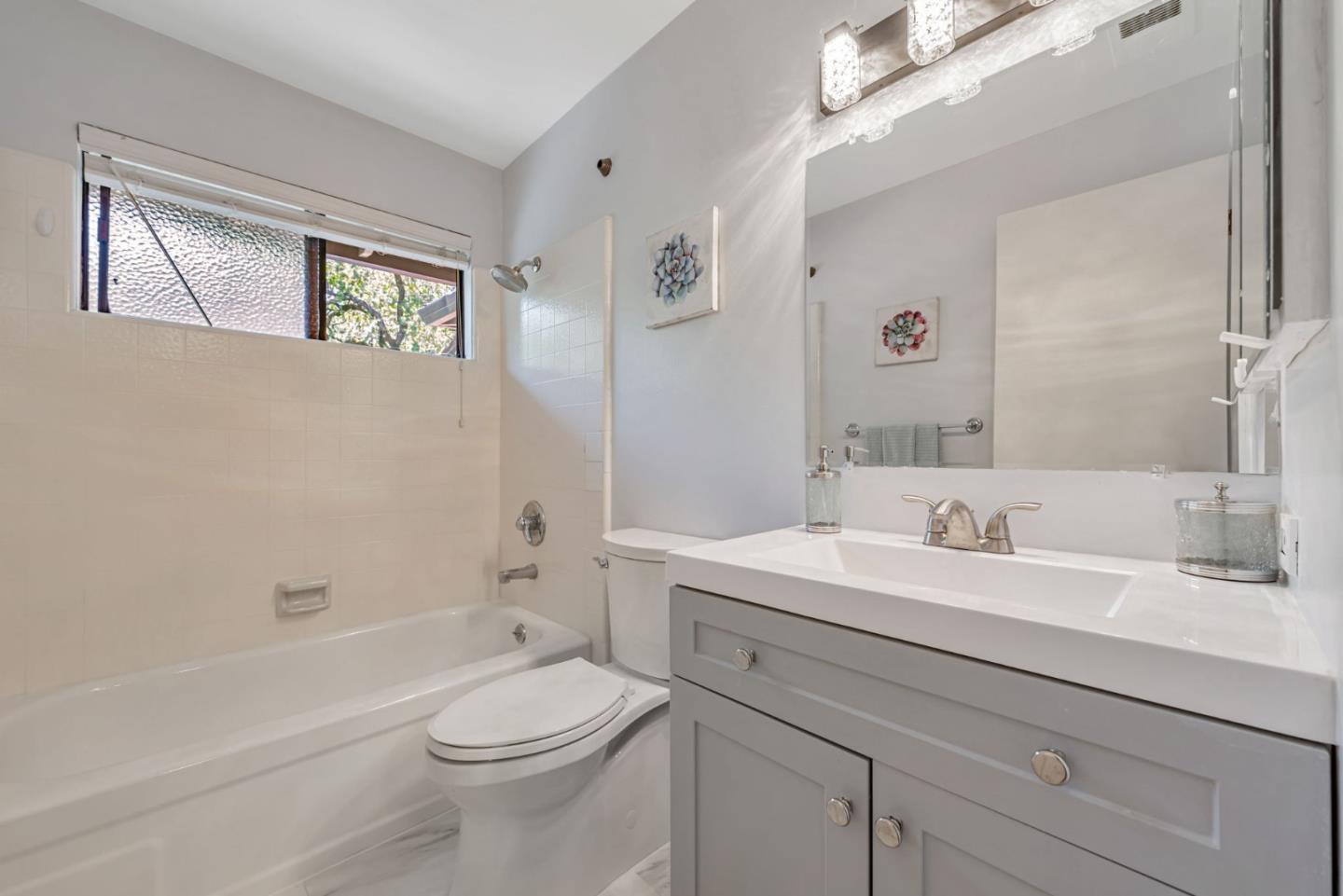 Detail Gallery Image 38 of 47 For 14660 Big Basin Way #C,  Saratoga,  CA 95070 - 3 Beds | 2 Baths