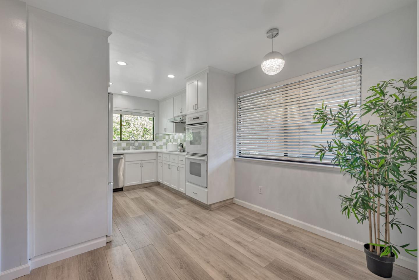Detail Gallery Image 8 of 47 For 14660 Big Basin Way #C,  Saratoga,  CA 95070 - 3 Beds | 2 Baths