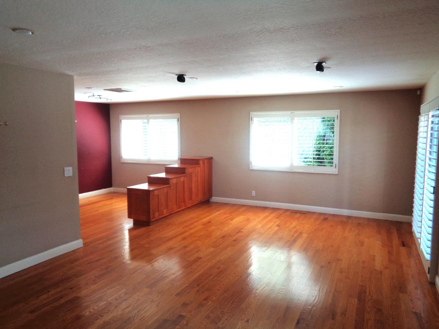 Detail Gallery Image 9 of 9 For 2309 Walden Sq, San Jose,  CA 95124 - 4 Beds | 2/1 Baths