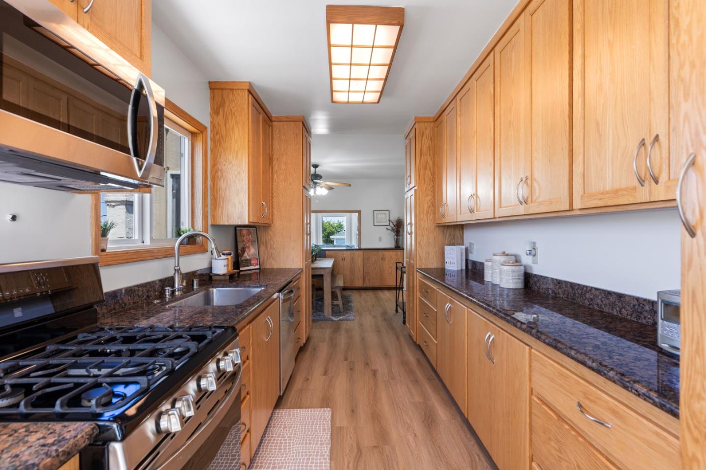 Detail Gallery Image 14 of 49 For 441 Hazel Ave, San Bruno,  CA 94066 - 2 Beds | 2 Baths