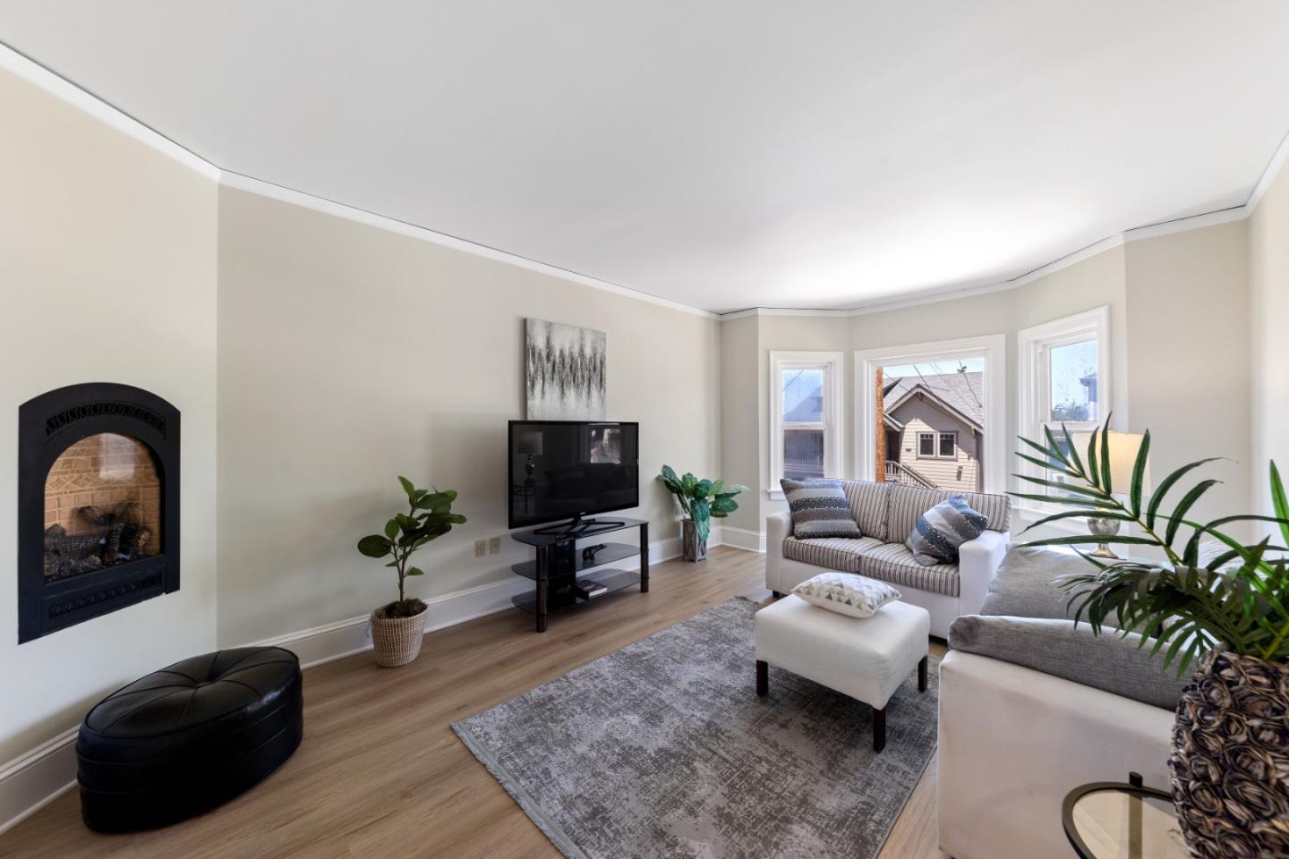 Detail Gallery Image 5 of 49 For 441 Hazel Ave, San Bruno,  CA 94066 - 2 Beds | 2 Baths