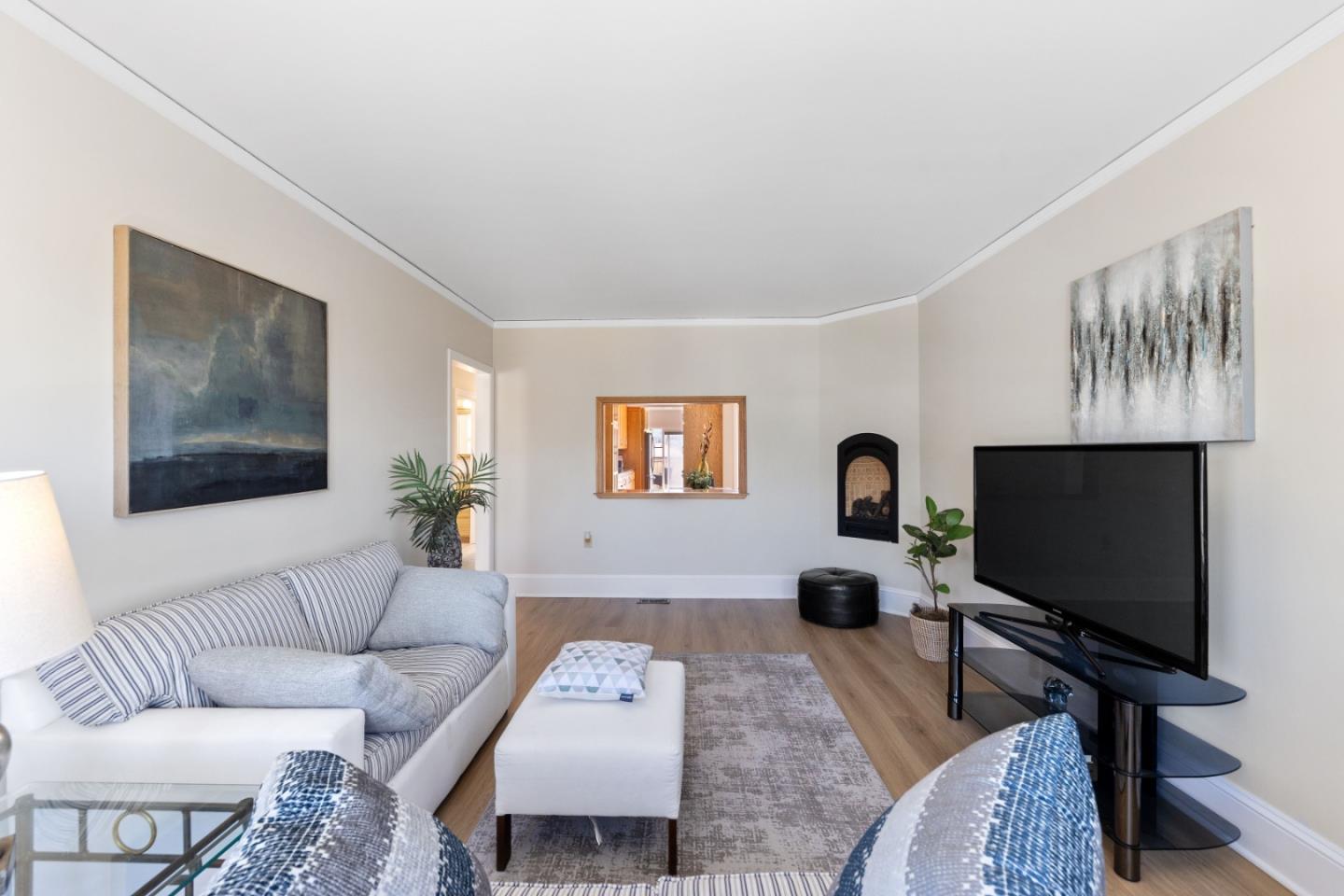 Detail Gallery Image 7 of 49 For 441 Hazel Ave, San Bruno,  CA 94066 - 2 Beds | 2 Baths