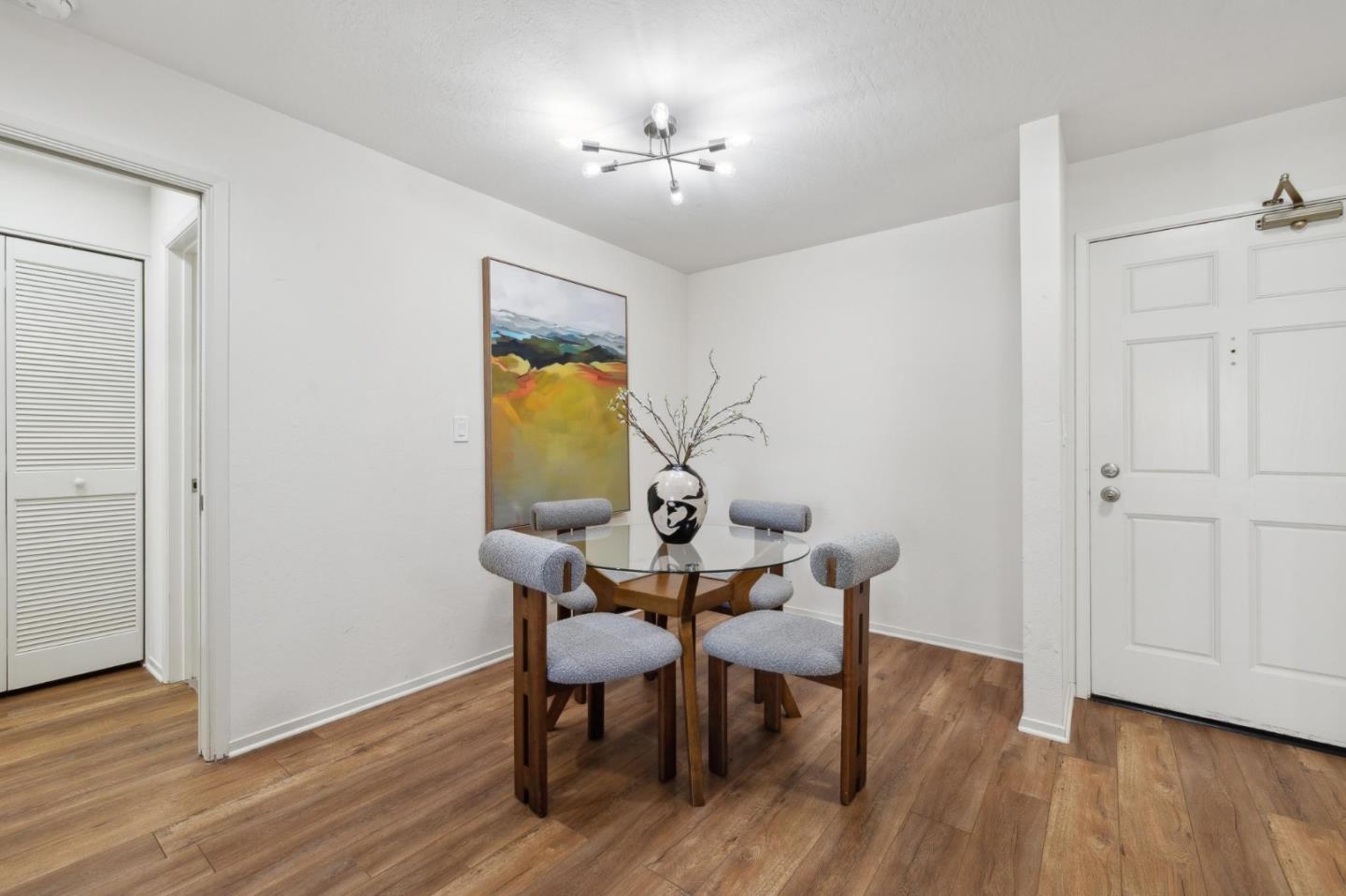 Detail Gallery Image 10 of 28 For 300 Murchison Dr #123,  Millbrae,  CA 94030 - 1 Beds | 1 Baths